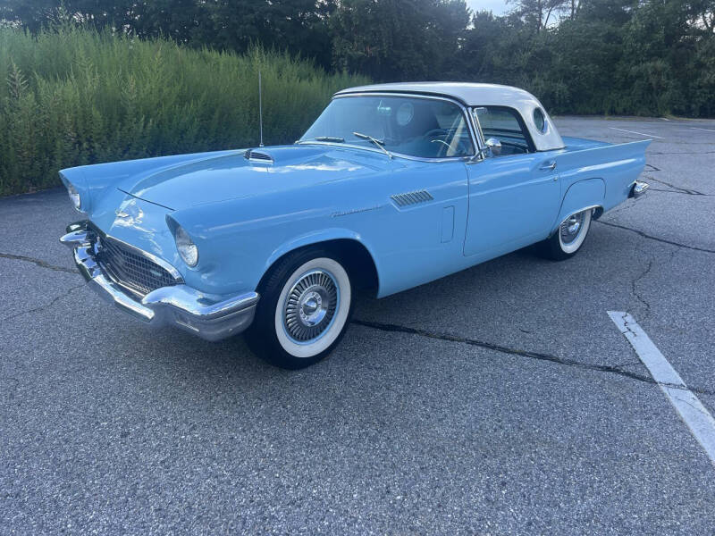 1957 Ford Thunderbird