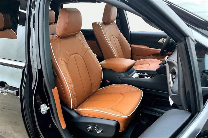 2026 Chrysler Pacifica Pinnacle