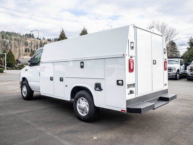 2025 Ford E-Series