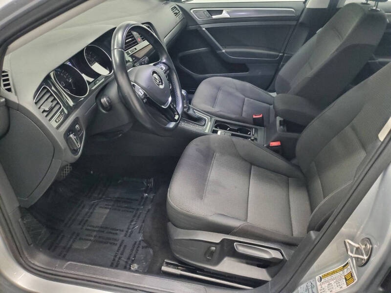 2019 Volkswagen e-Golf SE