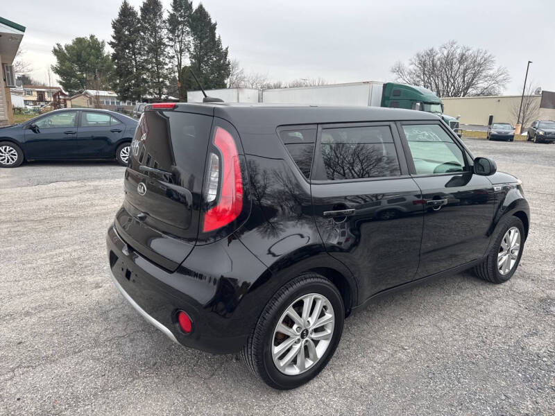 2017 Kia Soul +