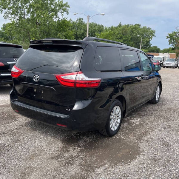 2017 Toyota Sienna