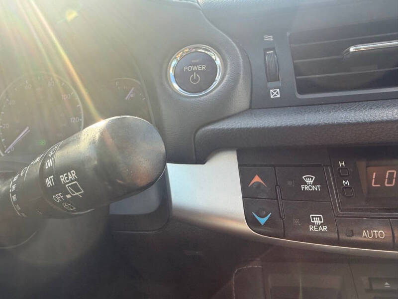 2012 Lexus CT 200h