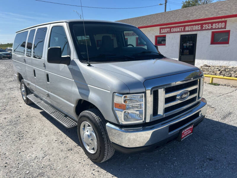 2011 Ford E-Series Econoline Wagon XLT's photo