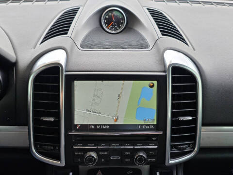 2014 Porsche Cayenne GTS