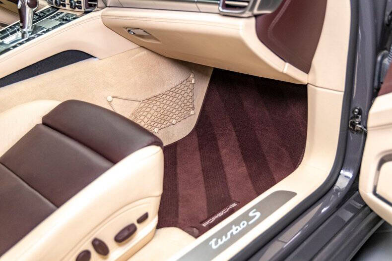 2016 Porsche Panamera