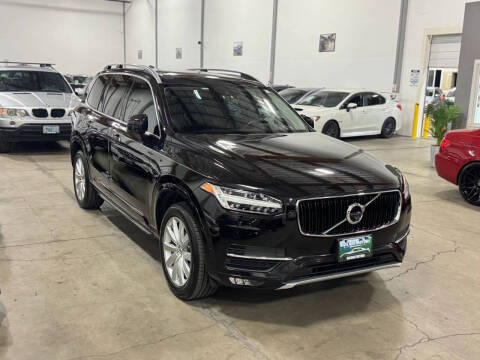 2016 Volvo XC90 T6 Momentum