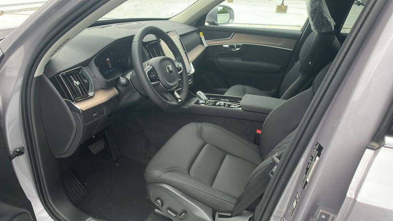 2026 Volvo XC90 B5 Core