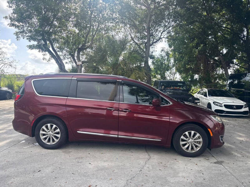 2019 Chrysler Pacifica Touring L