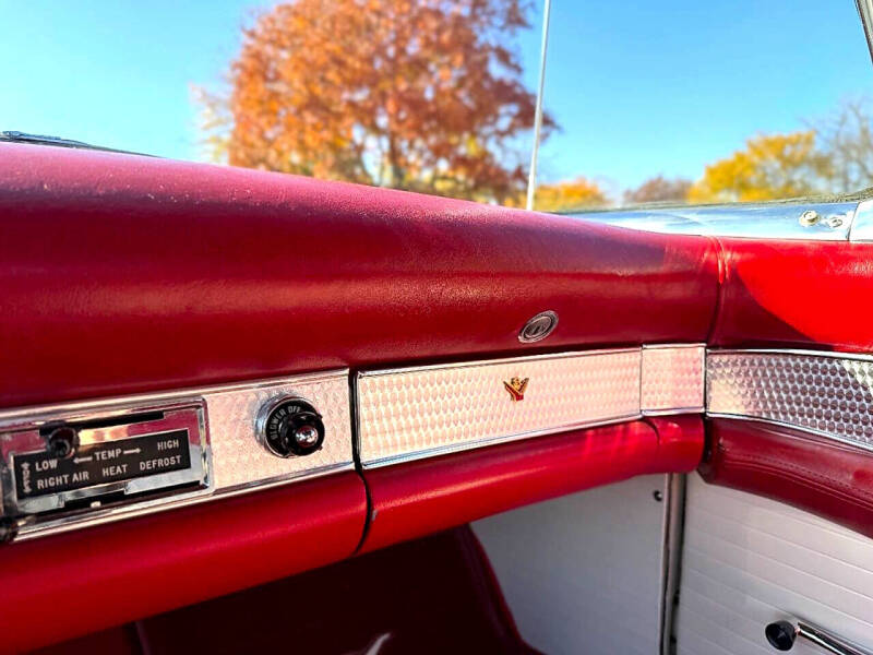 1955 Ford Thunderbird