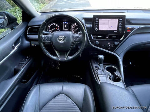 2022 Toyota Camry SE