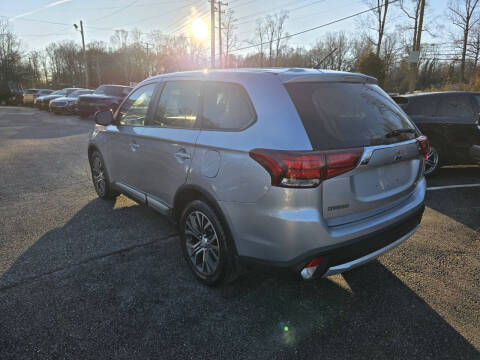 2016 Mitsubishi Outlander SE