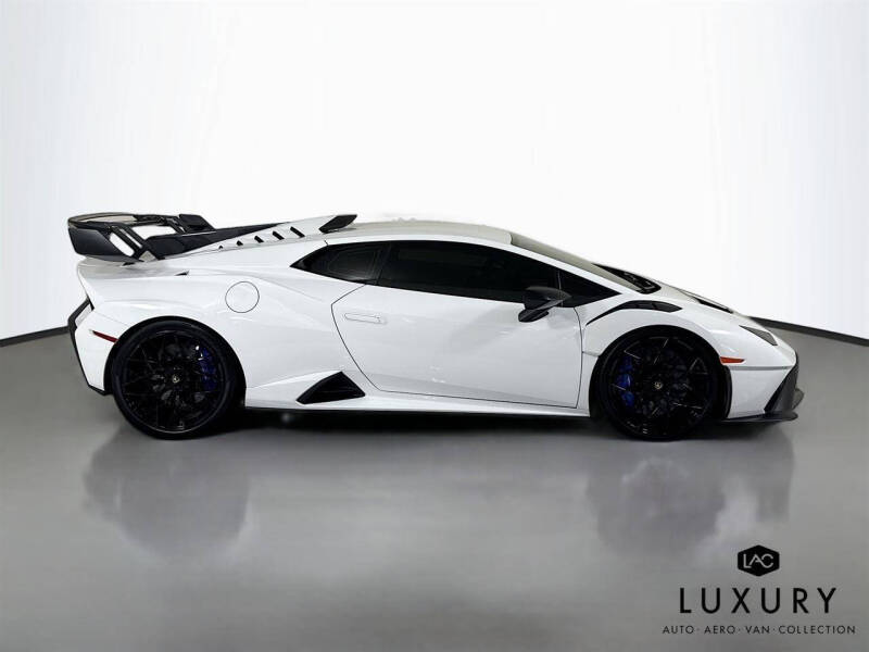 2021 Lamborghini Huracan STO