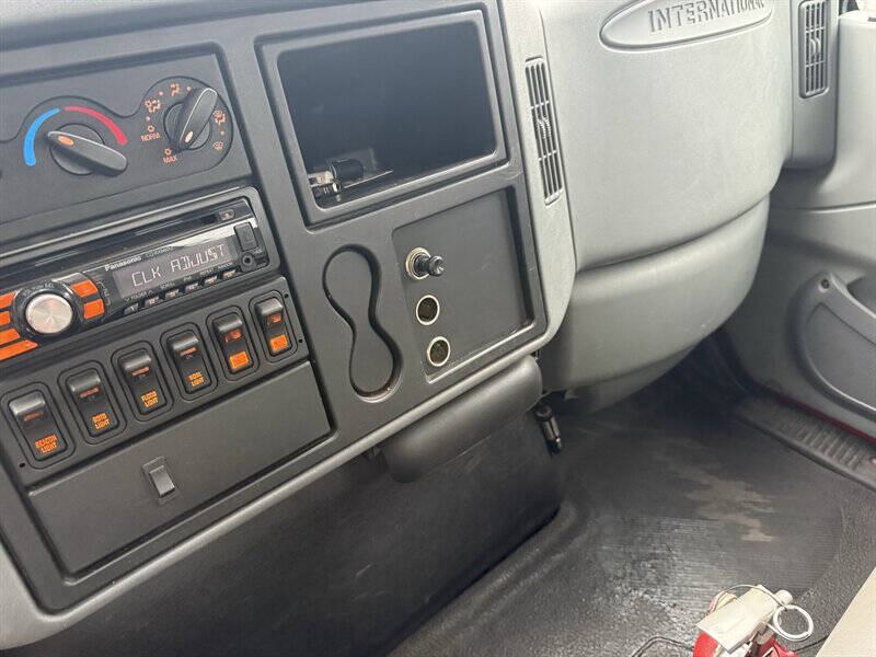 2005 International DuraStar 4200