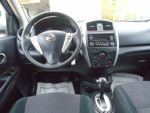 2017 Nissan Versa 1.6 SV