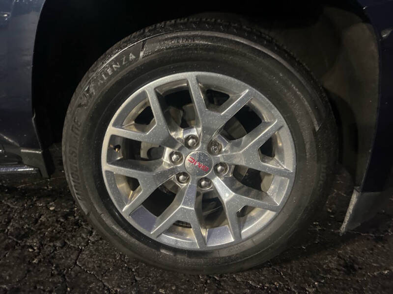 2017 GMC Yukon XL SLT