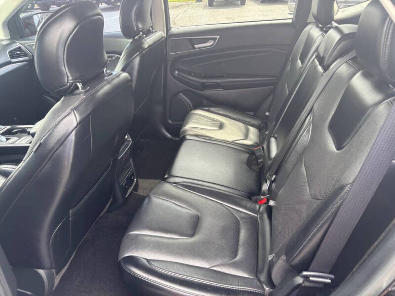 2019 Ford Edge Titanium