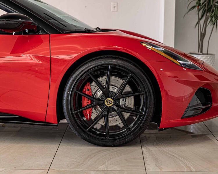 2025 Lotus Emira V6 Base