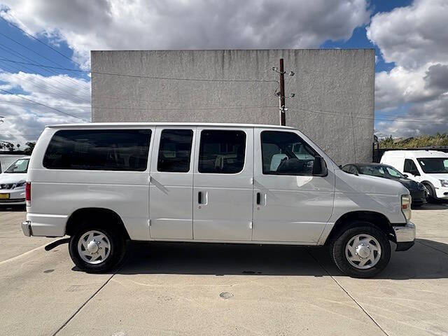 2013 Ford E-Series E-350 SD XL