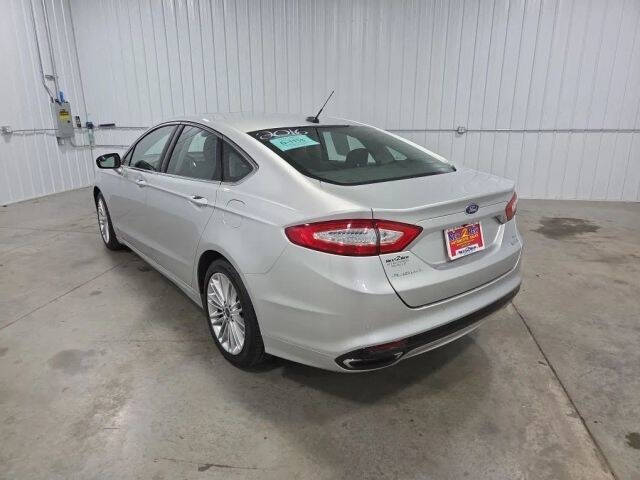 2016 Ford Fusion SE