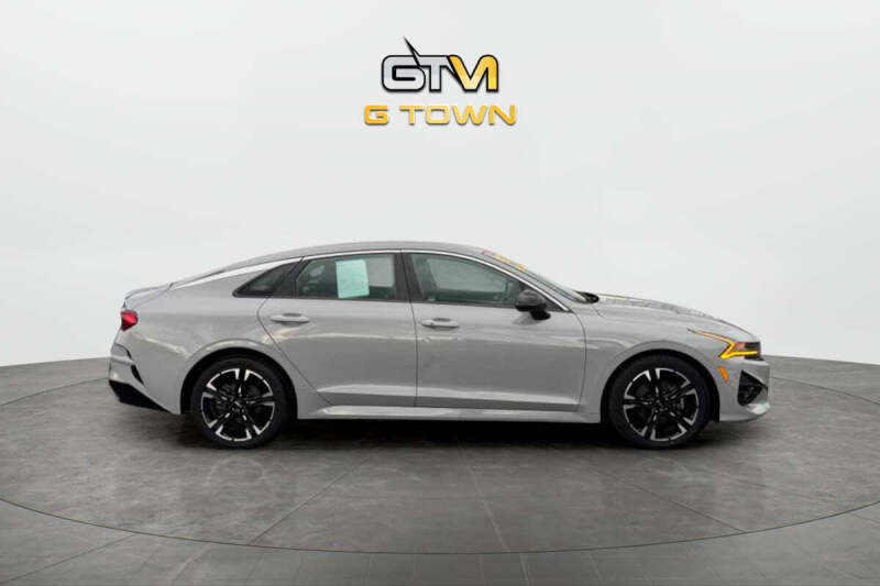 2022 Kia K5