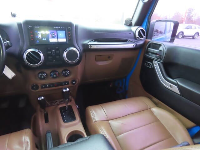 2011 Jeep Wrangler Unlimited for sale at Modern Automotive Group LLC in Lafayette, TN