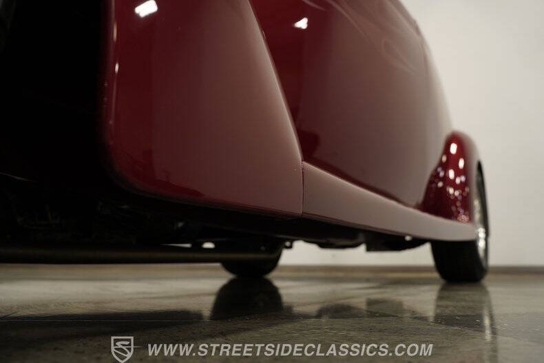 1937 Ford Cabriolet