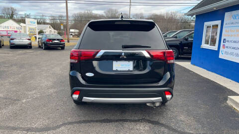 2018 Mitsubishi Outlander ES