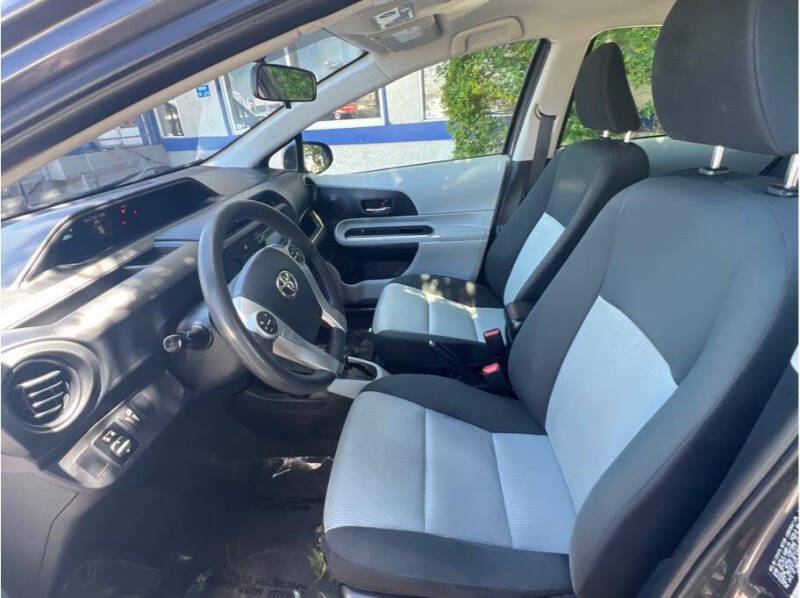 2014 Toyota Prius c