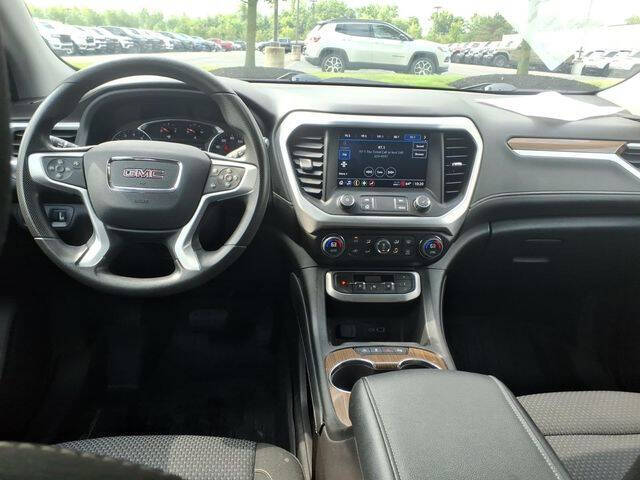 2022 GMC Acadia SLE