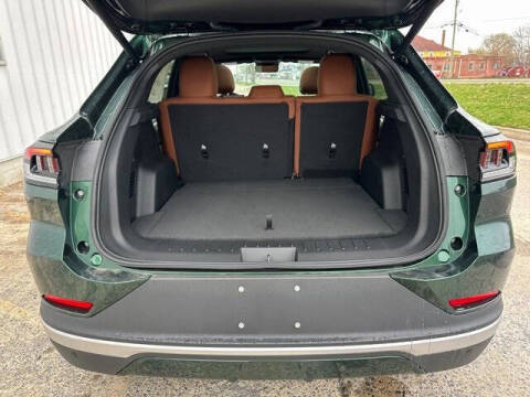 2025 VinFast VF8 Plus