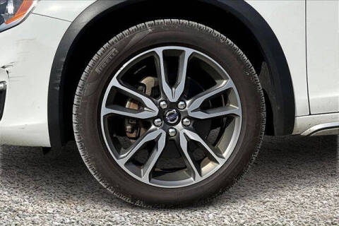 2015 Volvo V60 Cross Country T5