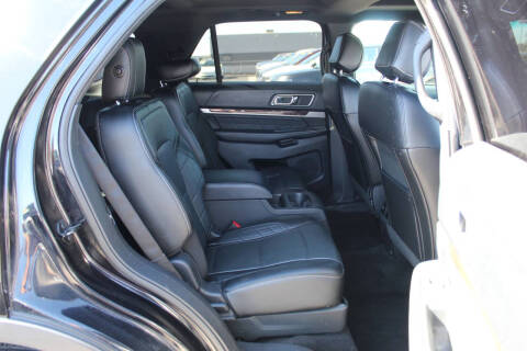 2017 Ford Explorer Platinum