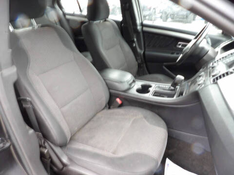 2018 Ford Taurus SEL