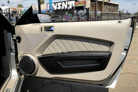 2010 Ford Mustang V6