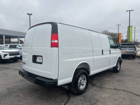 2025 Chevrolet Express 2500