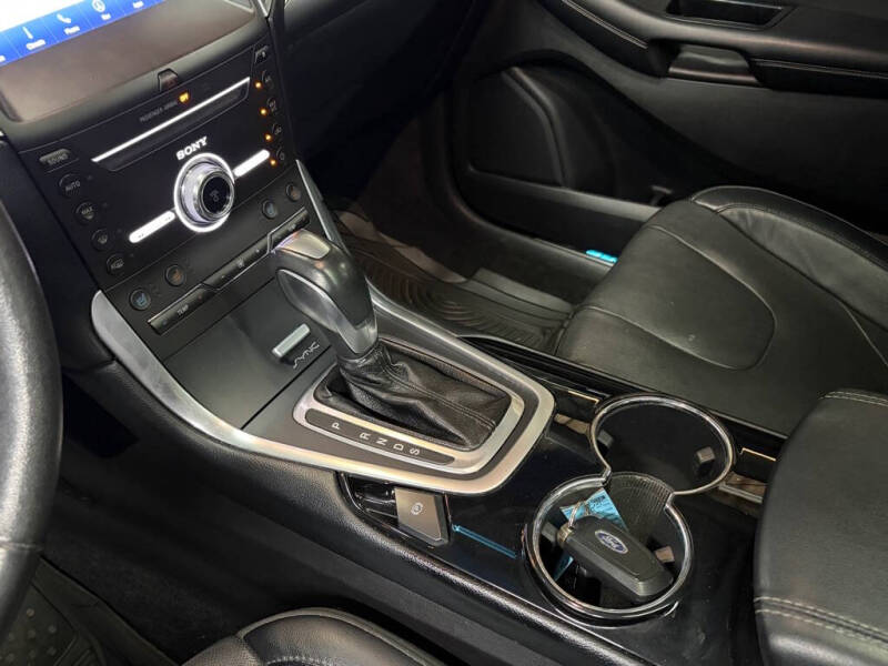 2017 Ford Edge Titanium