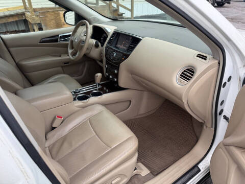 2013 Nissan Pathfinder Platinum
