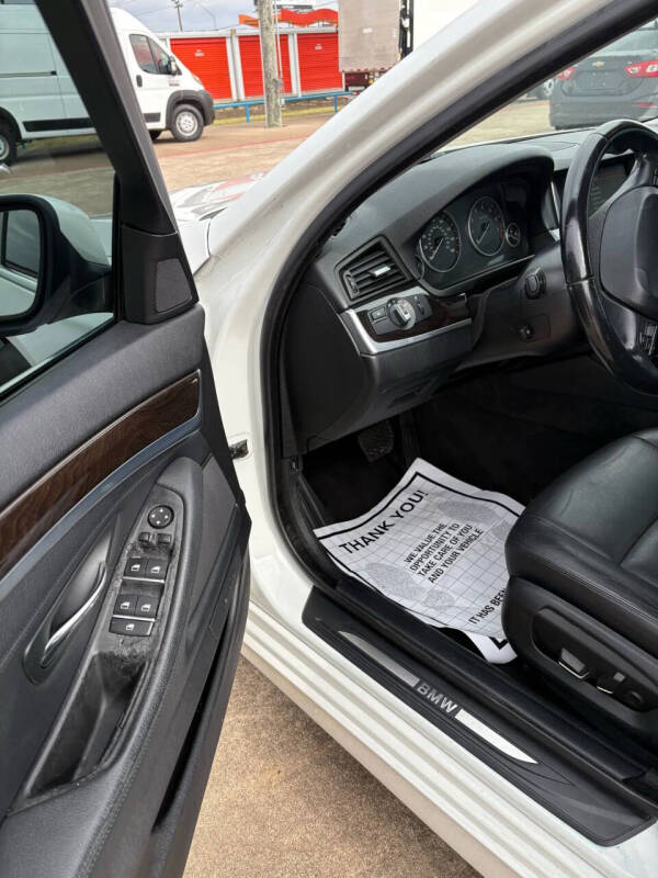 2015 BMW 5 Series 528i