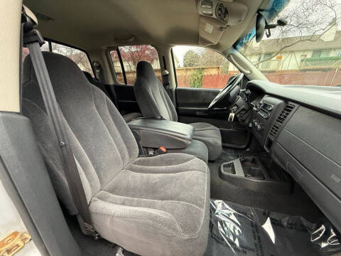 2004 Dodge Dakota SLT