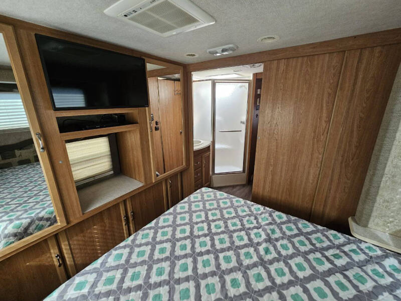 2008 National RV Surf Side