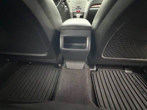 2010 Subaru Outback 2.5i Limited