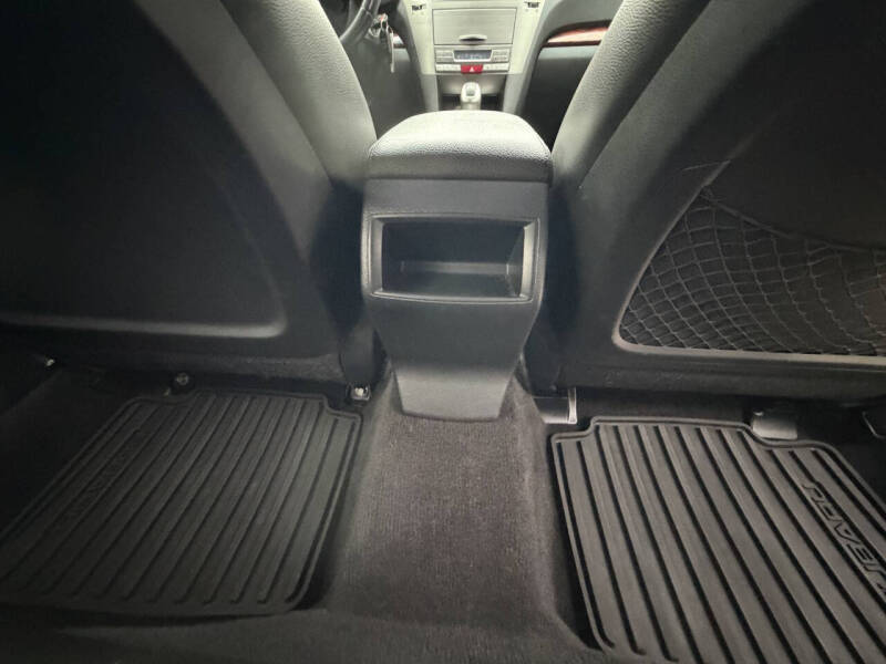 2010 Subaru Outback 2.5i Limited