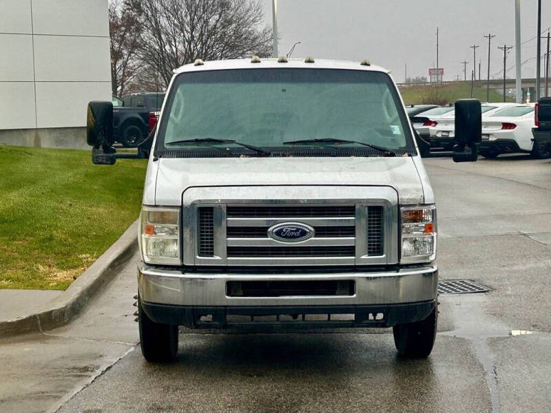 2011 Ford E-Series E-450 SD