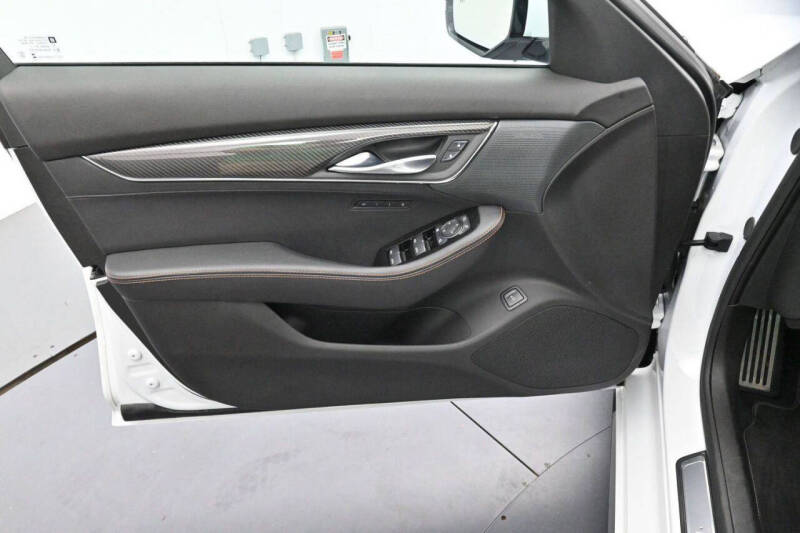 2025 Cadillac CT5-V
