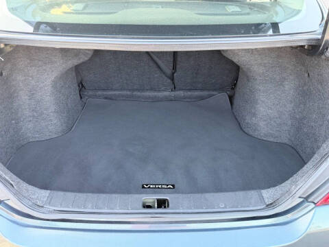 2015 Nissan Versa 1.6 S