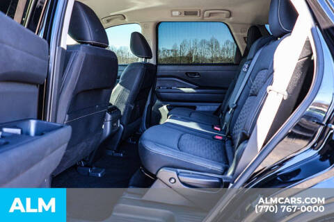 2023 Nissan Pathfinder SV