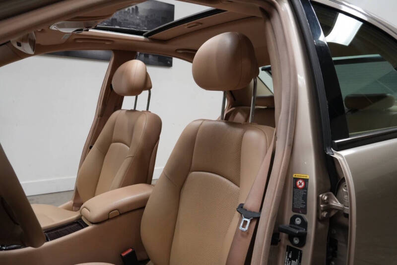 2004 Mercedes-Benz C-Class C 240 4MATIC