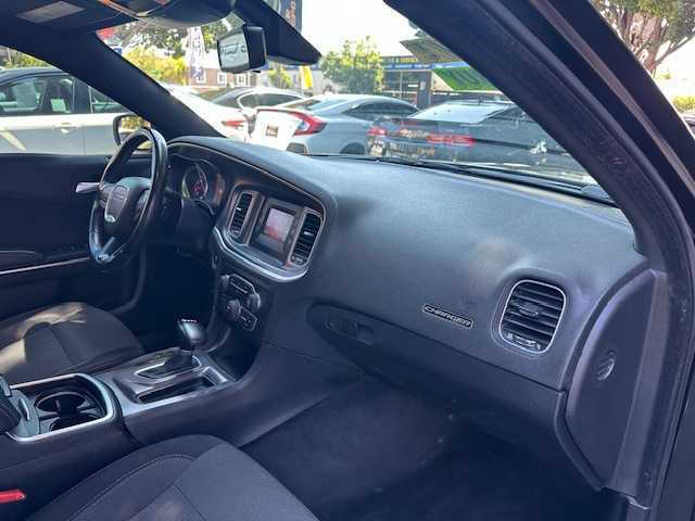 2015 Dodge Charger SE