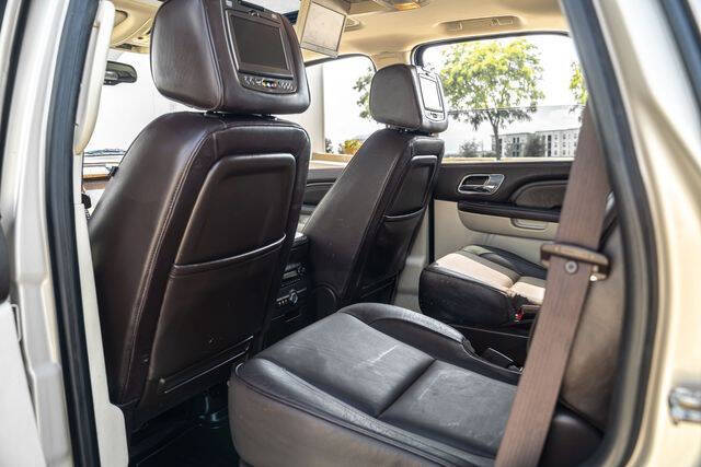 2013 Cadillac Escalade Platinum Edition